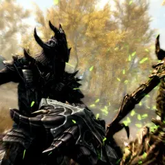 Postać w zbroi z rogu walczy z drzewcem w Skyrim 6. Zielone liście wirują w powietrzu.