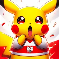 Pikachu w koszulce z polskim orłem, jeden z najpopularniejszych pokemonów, wygląda na zaskoczonego.