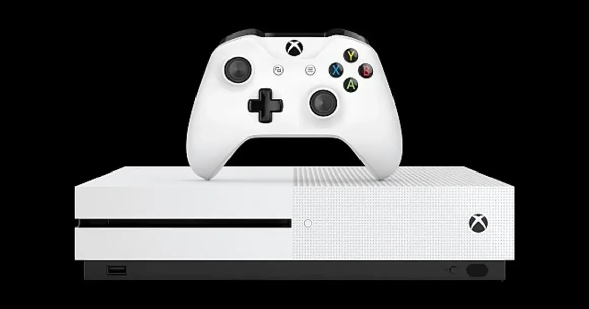 Biały kontroler Xbox One spoczywa na białej konsoli Xbox One na czarnym tle.