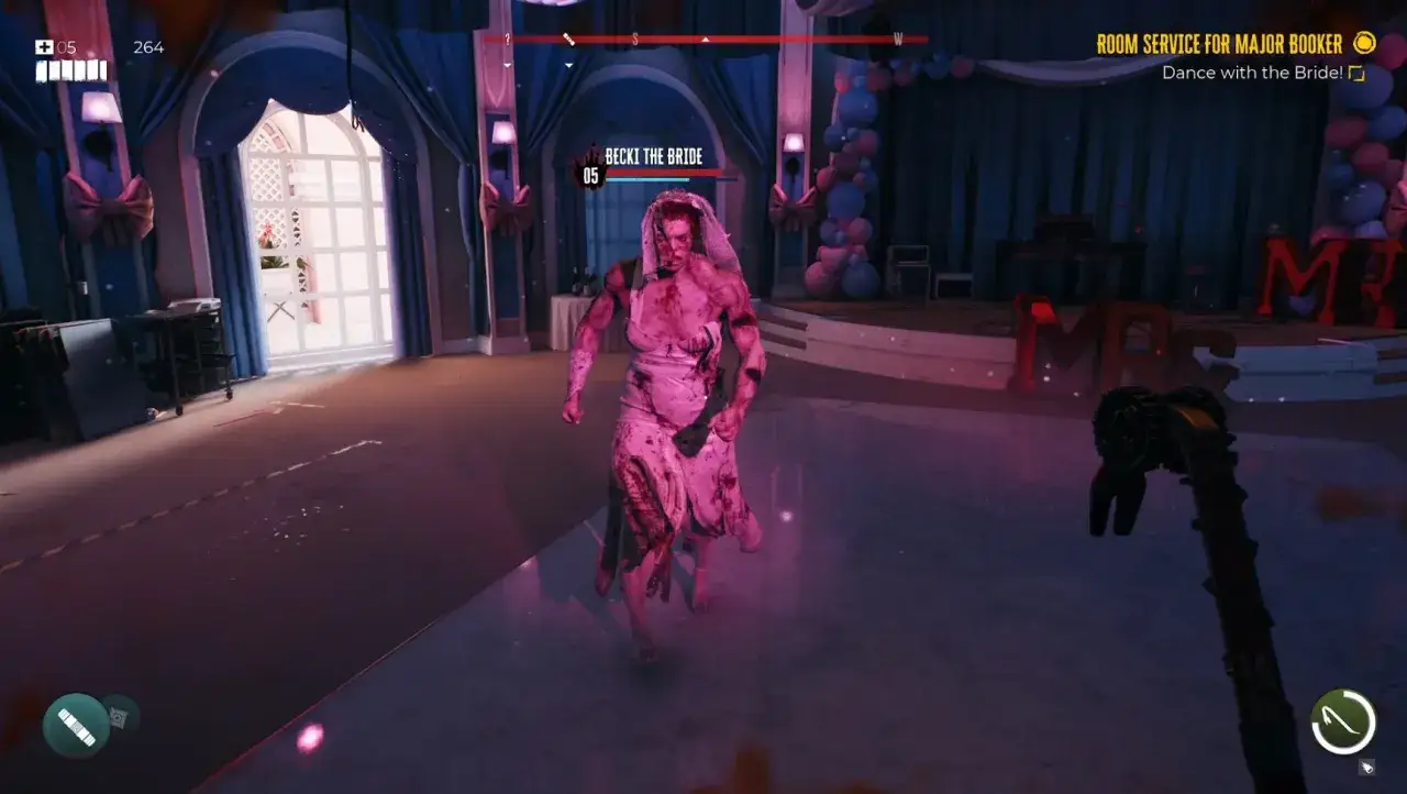 Zombiefikacja panny młodej w Dead Island 2 coop. Krwawa panna młoda, Becky, atakuje gracza w sali weselnej.