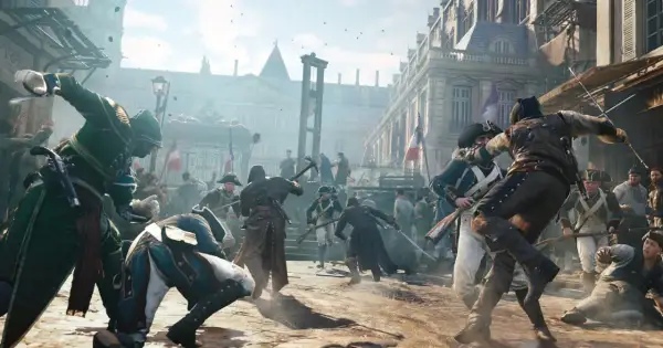 Scena z Assassin's Creed Unity, gdzie gracze mogą sprawdzić wymagania sprzętowe, ukazuje walkę na ulicach Paryża z gilotyną w tle.
