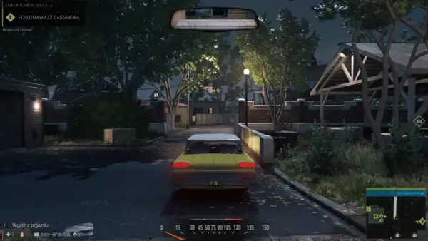 Żółty samochód na nocnej ulicy w grze Mafia III.